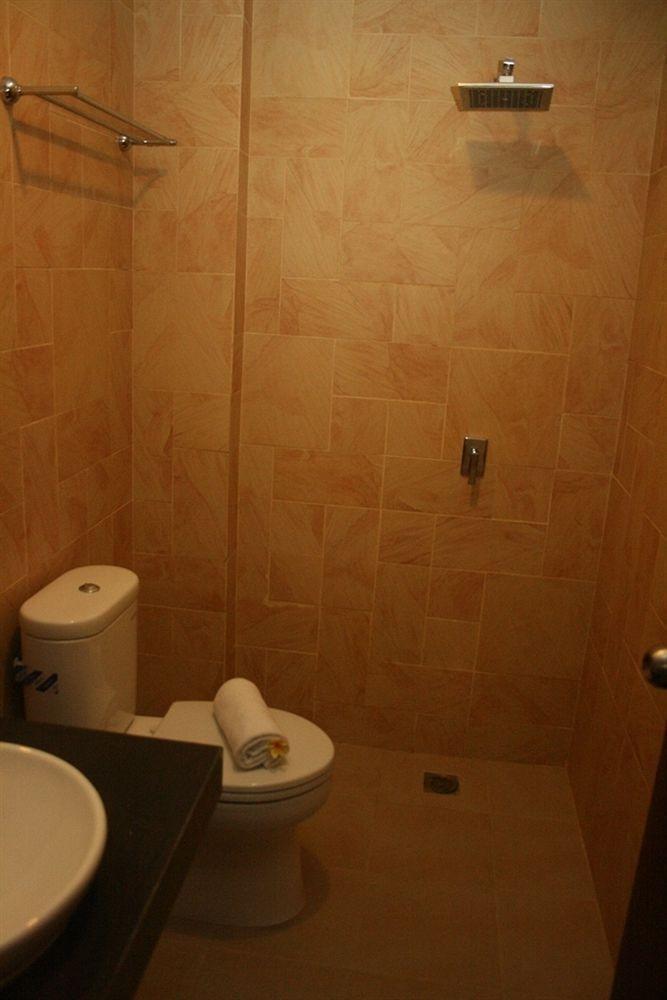 Jentra Dagen Hotel Malioboro Yogyakarta Exterior foto