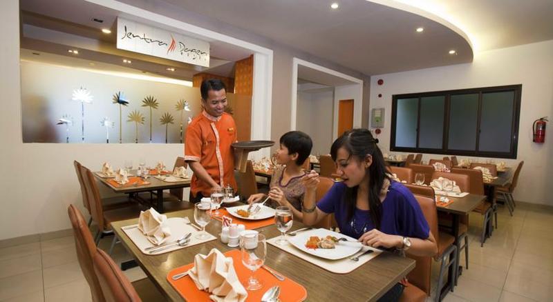 Jentra Dagen Hotel Malioboro Yogyakarta Exterior foto