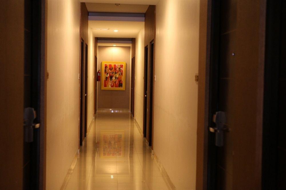 Jentra Dagen Hotel Malioboro Yogyakarta Exterior foto