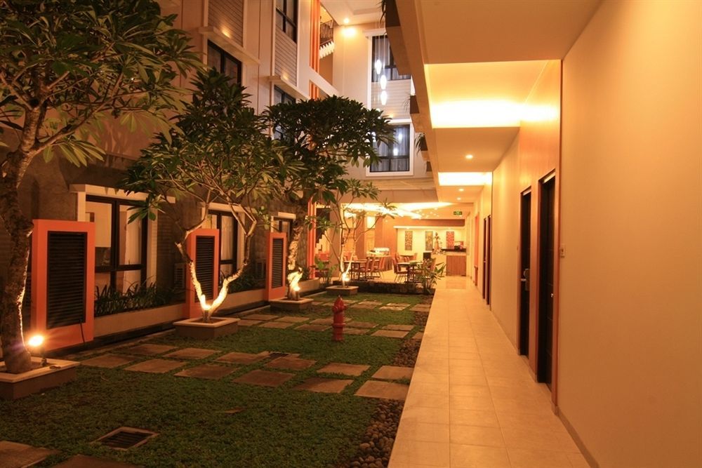 Jentra Dagen Hotel Malioboro Yogyakarta Exterior foto